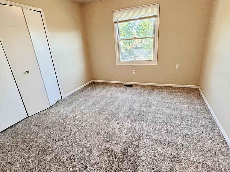 116 Regents Dr #116 — Photo 12