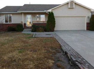 2243 E Walnut Creek Ct, Derby, KS 67037