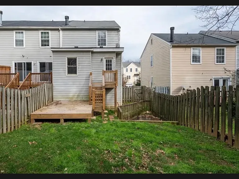 3854 Meadow Creek Dr — Photo 15
