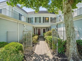 287 Riveredge Dr, Chatham, NJ 07928