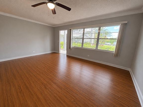 5th image of 261 Suffolk