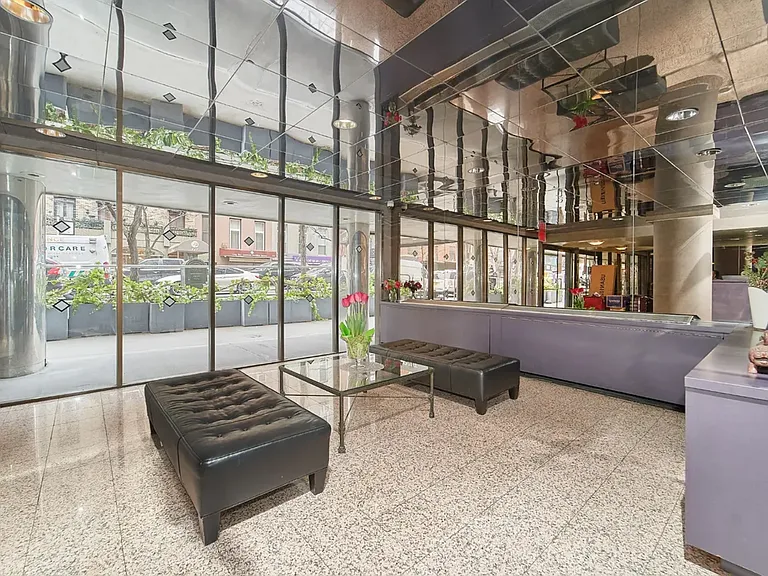 220 E 60th St #3G — Photo 1
