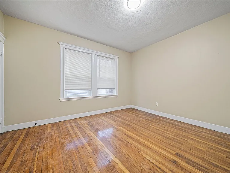 46 Astoria St #3 — Photo 10
