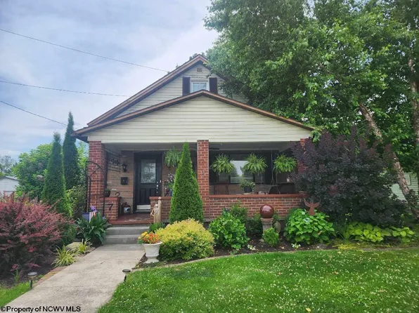 7 Monongalia St, Buckhannon, WV 26201
