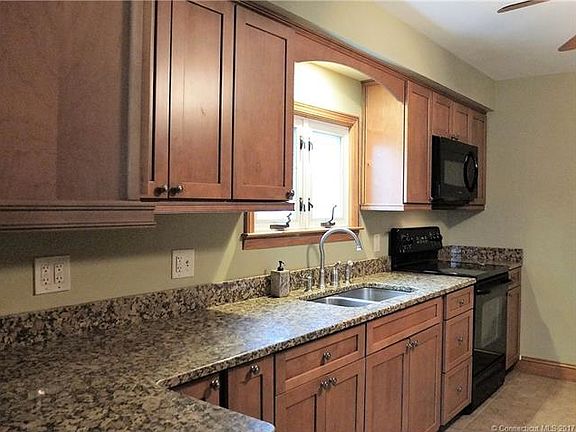 First floor unit newer remo...