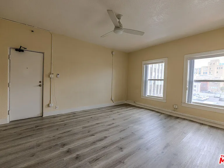 661 Shatto Pl #300 — Photo 9