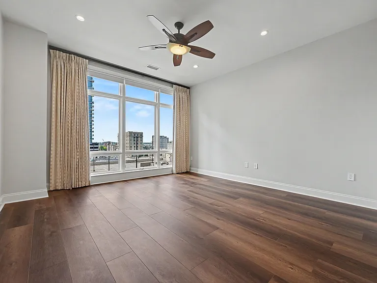 230 Tryon St #710 — Photo 15