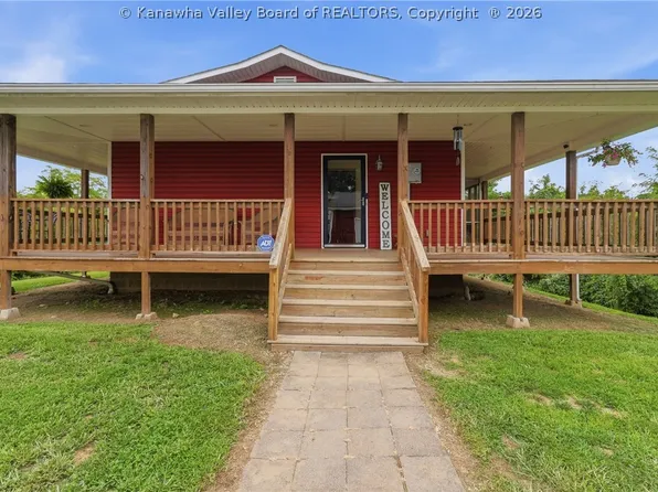 2114 Dunham Rd, Leon, WV 25123