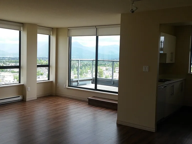 3528 Vanness Ave — Photo 26