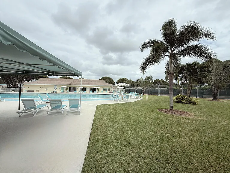 5301 Lakefront Blvd #D — Photo 24