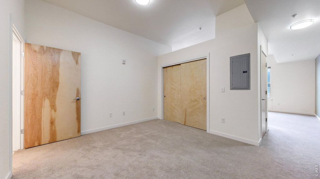 204 Maple St #403