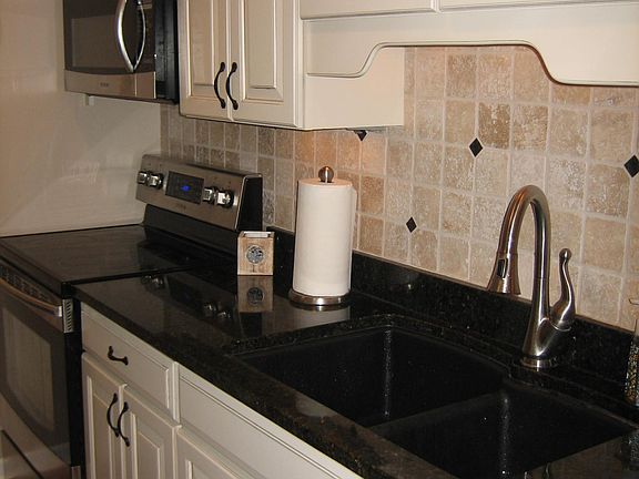 3rd image of 303 E Park Ave APT 4