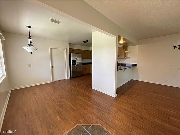 4th image of 434 Gleneagles Ct
