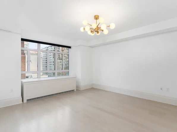 21 East 61st Street image 9 of 18