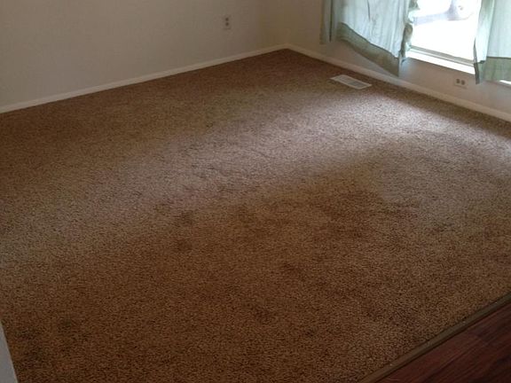 5th image of 1315 Estes Dr