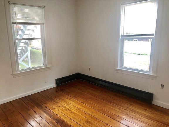 5th image of 15 Davis St #1
