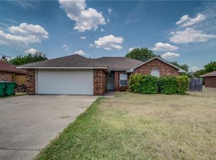 520 Methodist St, Red Oak, TX 75154