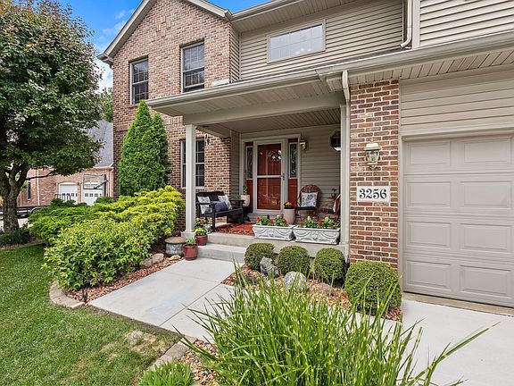3rd image of 3256 Brighton Ln