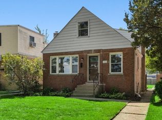 1542 Pitner Ave, Evanston, IL 60201