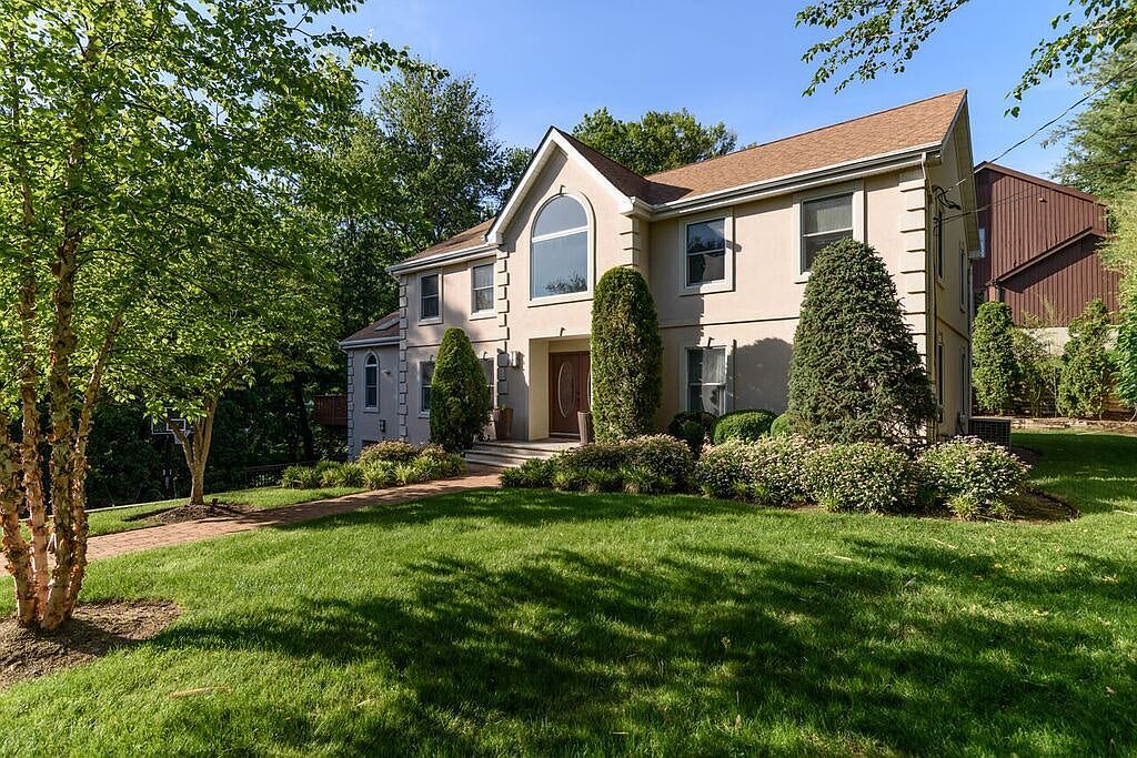 239 Parsells Ln, Closter, NJ 07624 | Zillow