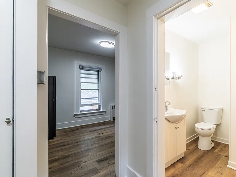 725 Archer Ave #2 — Photo 4