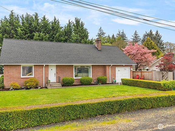 3rd image of 1735 SW Gails Avenue