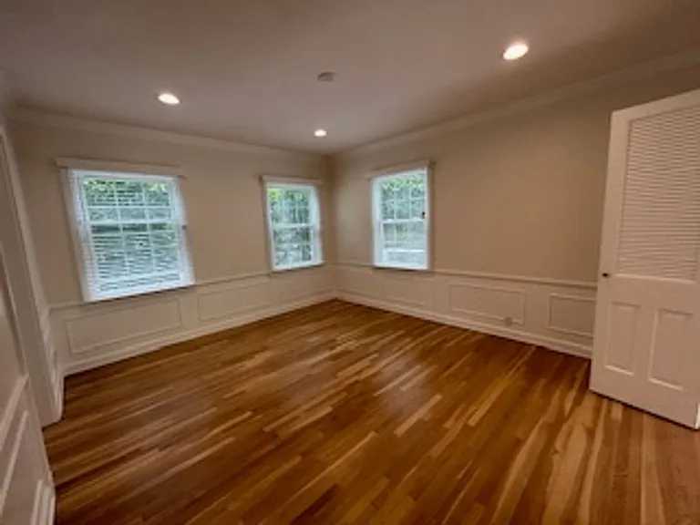 9750 Newman St — Photo 17