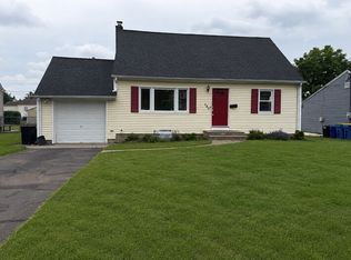 585 Mountainview Dr, North Plainfield, NJ 07063