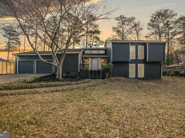 2412 Renny Ct, Roswell, GA 30066