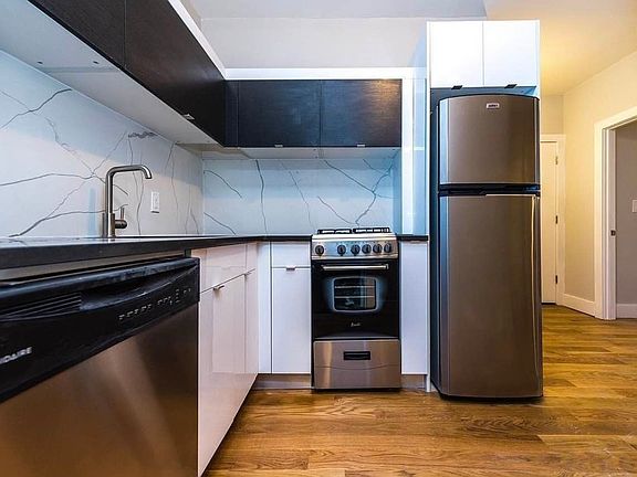 2nd image of 283 Malcolm X Blvd APT 4R