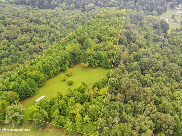 8212 Barker Rd, Corryton, TN 37721