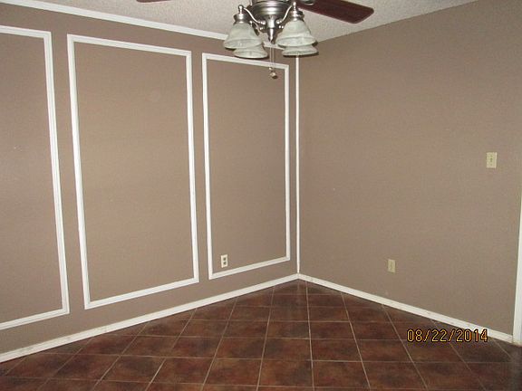 2nd image of 3305 Buckingham Dr