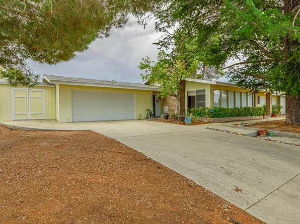 31968 Saint Anne Dr, Llano, CA 93544