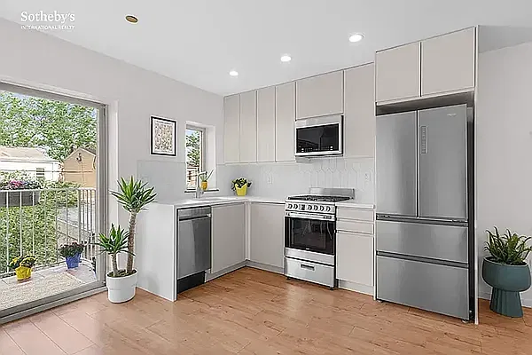 Kitchen, photo 1