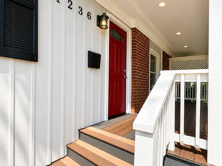 1236 W Moore St — Photo 2