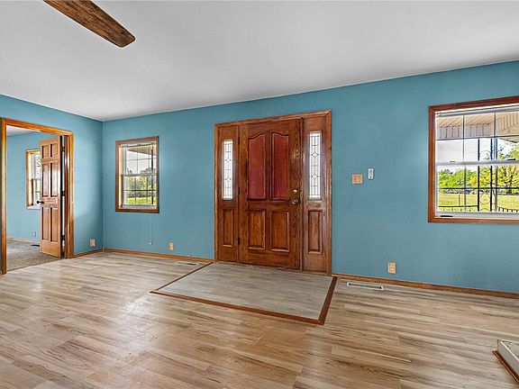 4th image of 727 Banner Rd
