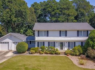 1134 Evelyn Ln, Lilburn, GA 30047