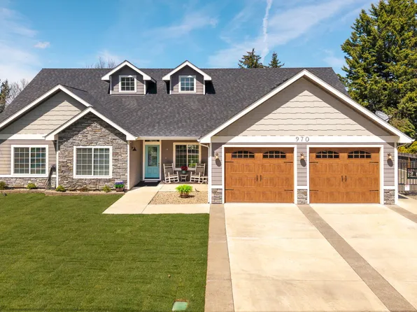 970 Shafer Ln, Medford, OR 97501
