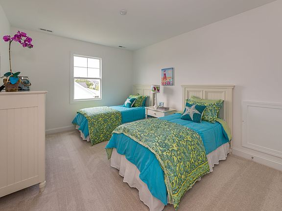 Hartford II Bedroom 3