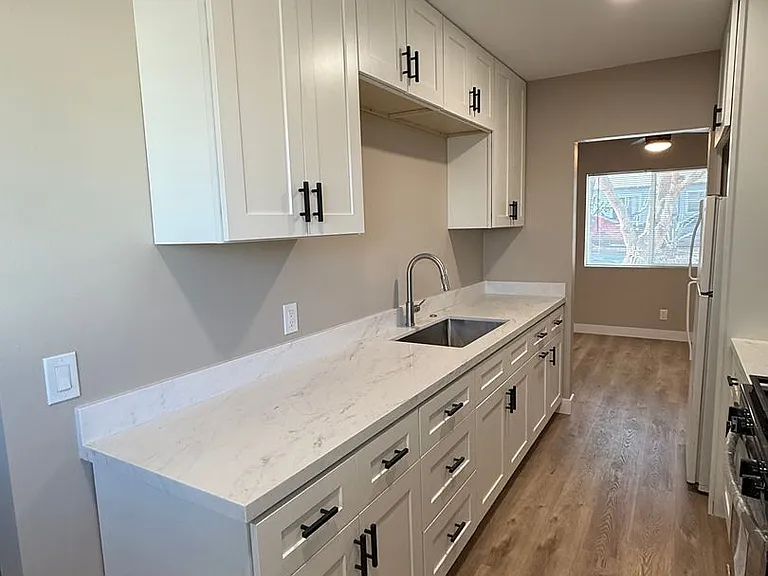 1527 W Stoneridge Ct — Photo 5