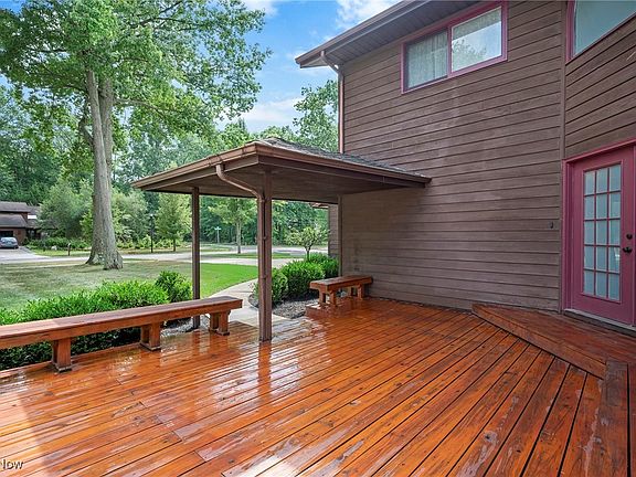 3rd image of 30090 Persimmon Dr