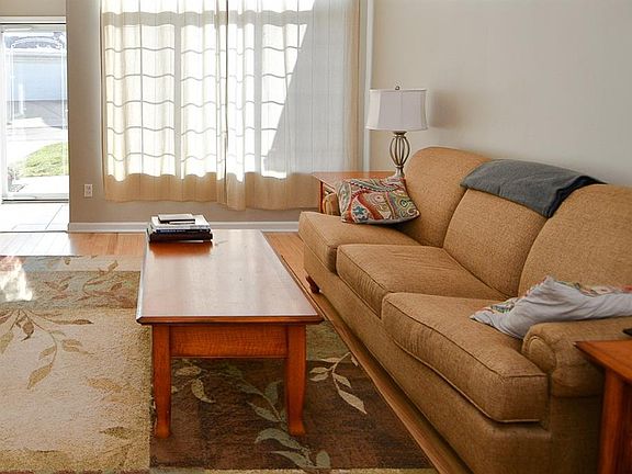 4th image of 808 Coyote Way