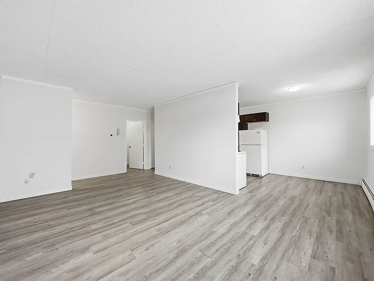 27 Vaughn St — Photo 28