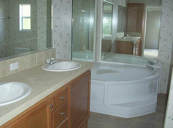 5th image of 43219 Bear Lake Blvd