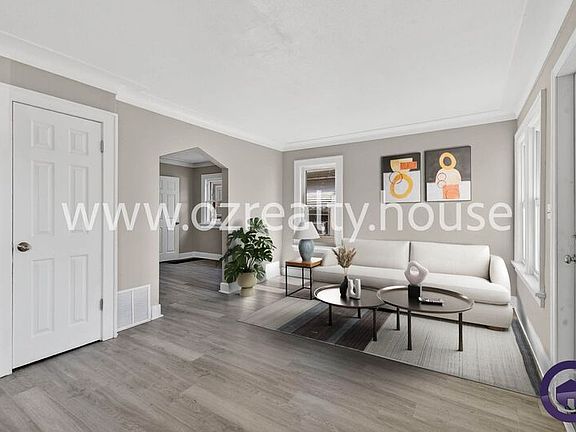 2nd image of 1840 Marne Ave