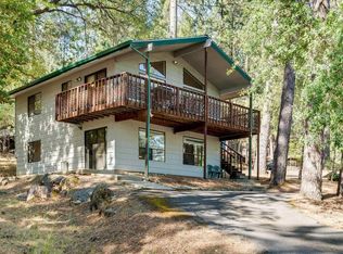 19523 Grizzly Cir, Groveland, CA 95321