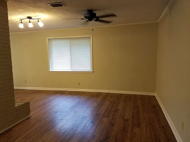 535 Milam Dr — Photo 14