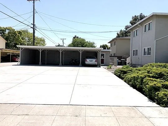 106 El Carmelo Ave — Photo 2