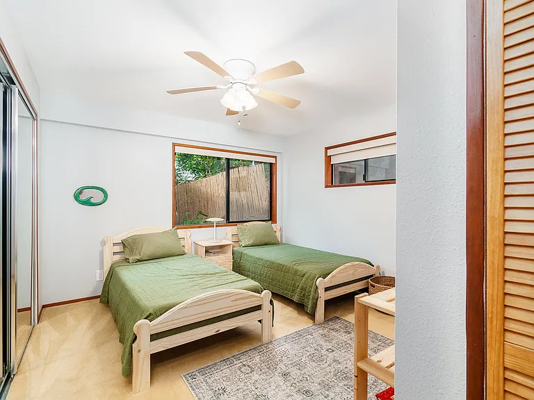 Kainoa Pl — Photo 20