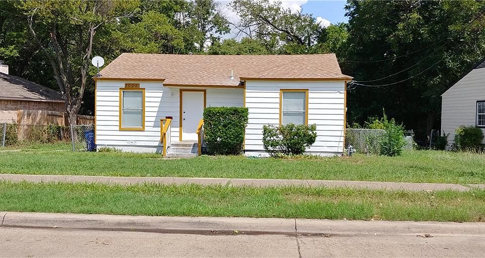 1st image of 3002 Kellogg Ave
